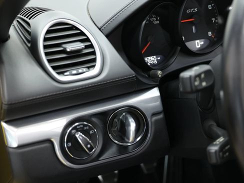 Used 2019 Porsche 718 Boxster GTS RWD image 23