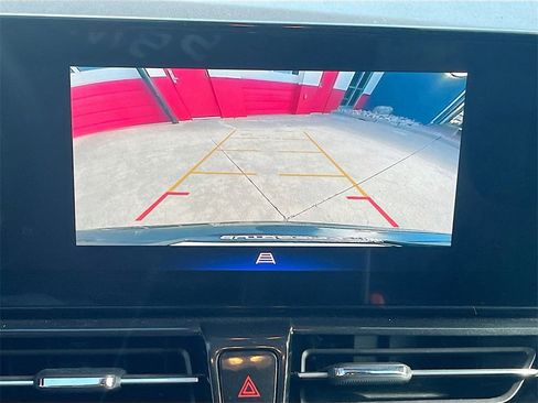 Used 2025 Chevrolet TrailBlazer ACTIV w/ Convenience Package image 13