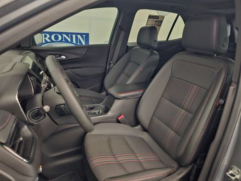 Used 2024 Chevrolet Equinox RS FWD image 5