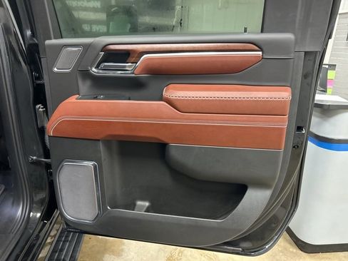 Used 2024 GMC Sierra 3500 Denali Ultimate image 31