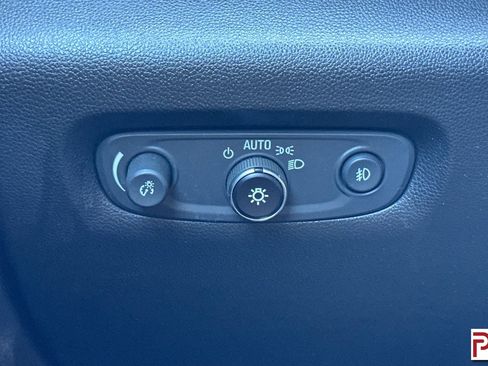 Used 2019 Chevrolet Traverse Premier image 33