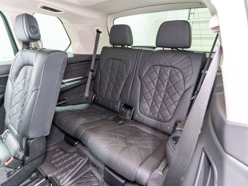 Used 2023 BMW X7 xDrive40i w/ Premium Package AWD/4WD image 33