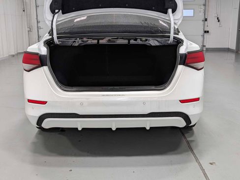 Used 2022 Nissan Sentra SV w/ SV Premium Package image 37