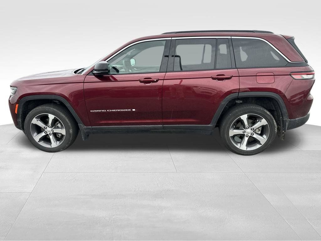 Used 2026 Jeep Grand Cherokee Limited AWD/4WD image 6