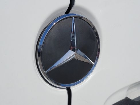 Used 2022 Mercedes-Benz Sprinter 2500 image 11