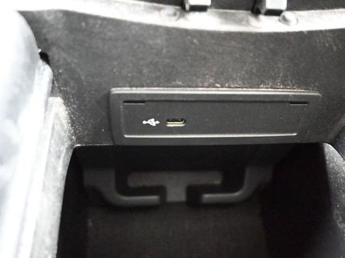 Used 2022 Mercedes-Benz GLE 350 image 3