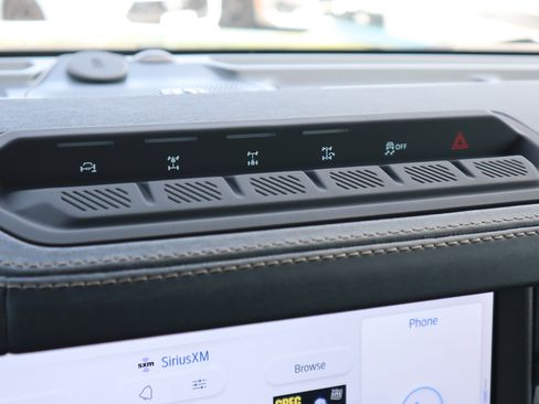 New 2025 Ford Bronco Badlands image 22