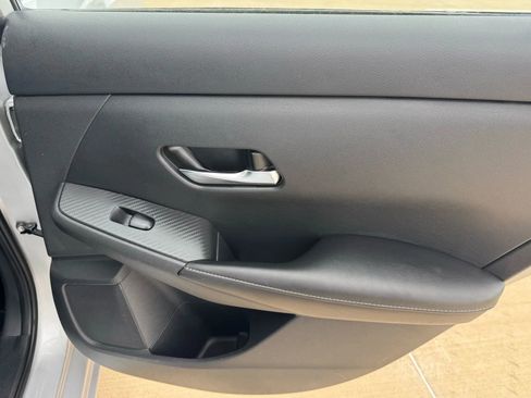 Used 2023 Nissan Sentra SV image 43