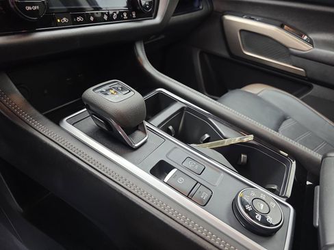 Used 2024 Nissan Pathfinder Platinum w/ Cargo Package image 34