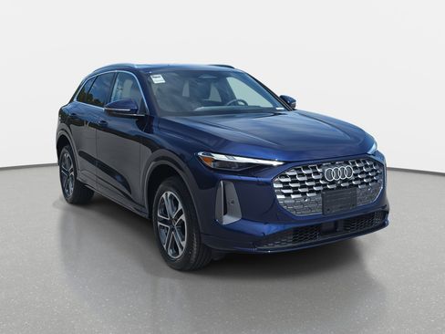 New 2025 Audi Q5 Premium image 3