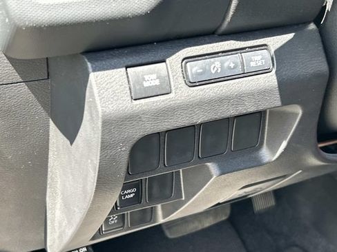 Used 2024 Nissan Frontier Pro-X RWD image 30