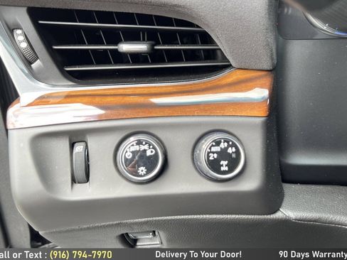 Used 2016 Cadillac Escalade ESV Premium AWD/4WD image 27