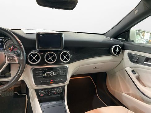 Used 2014 Mercedes-Benz CLA 250 image 11