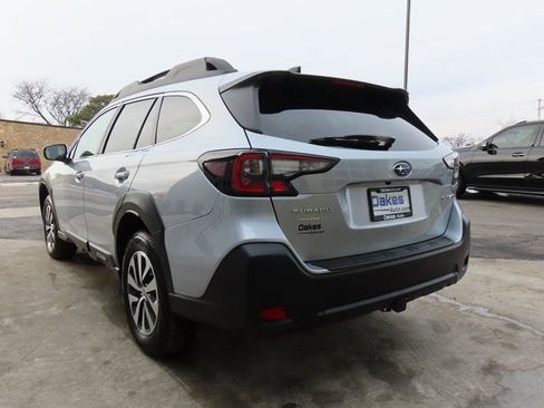 Used 2025 Subaru Outback Premium w/ Popular Package #1A image 5