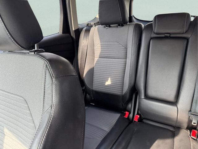 Certified 2018 Ford Escape SE w/ SE Sport Appearance Package AWD/4WD image 16