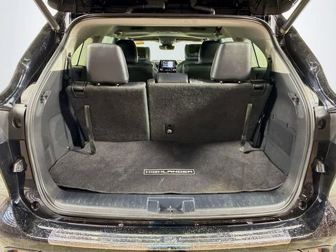 Used 2020 Toyota Highlander Limited FWD image 29