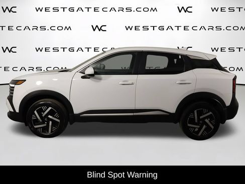 Used 2025 Nissan Kicks SV FWD image 5
