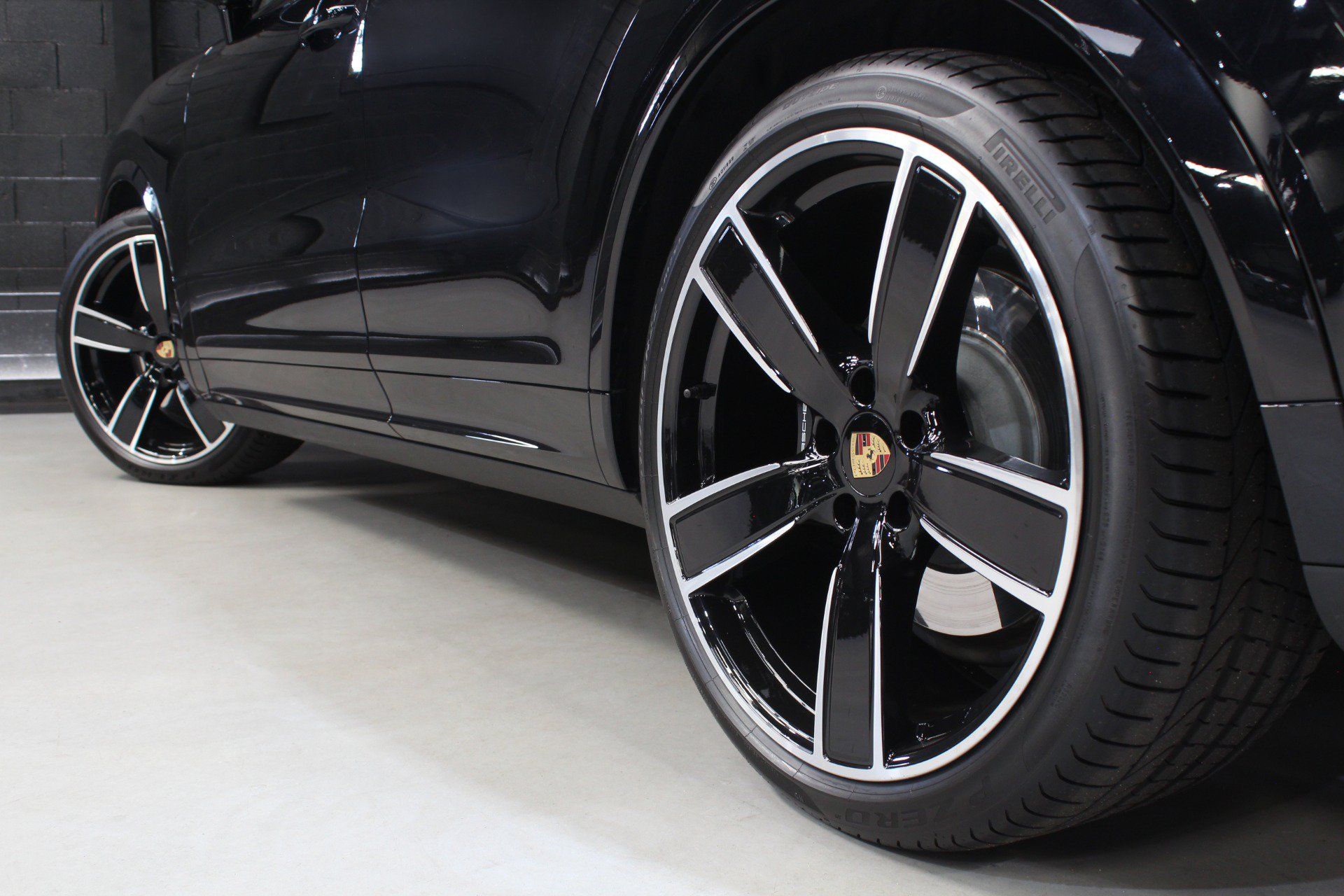 Used 2022 Porsche Cayenne Turbo AWD/4WD image 21