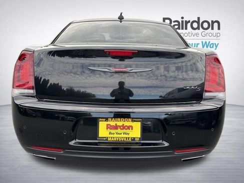 Used 2023 Chrysler 300 S RWD image 6