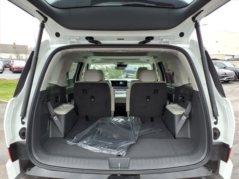 New 2025 Hyundai Santa Fe Calligraphy FWD image 5