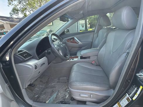 Used 2010 Toyota Camry XLE FWD image 12