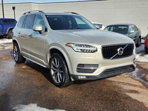 Used 2016 Volvo XC90 T6 Momentum image 3