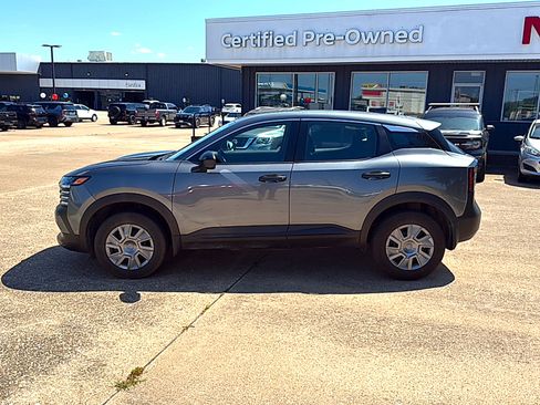 Used 2026 Nissan Kicks S FWD image 2