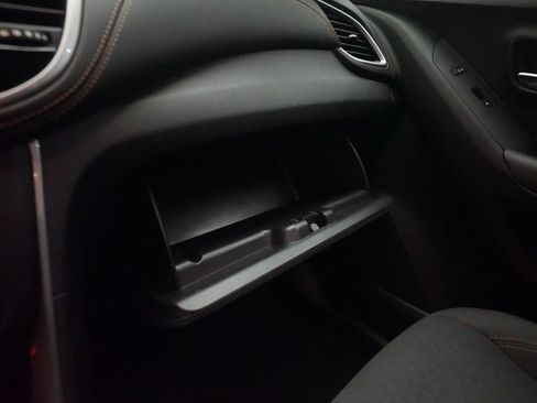 Used 2017 Chevrolet Trax LS FWD image 28