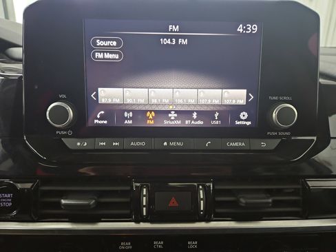 Used 2025 Nissan Pathfinder SV AWD/4WD image 24