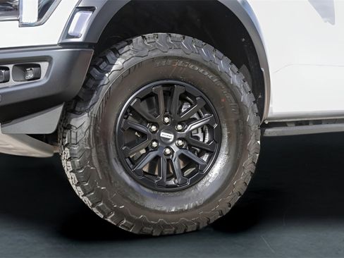 Used 2025 Ford F150 Raptor image 4