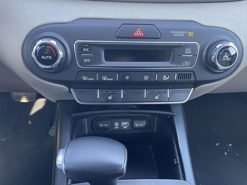 Used 2019 Kia Sorento LX w/ LX V6 Convenience Package image 40