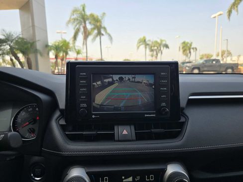 Certified 2020 Toyota RAV4 XLE w/ Carpet Mat Package FWD image 29