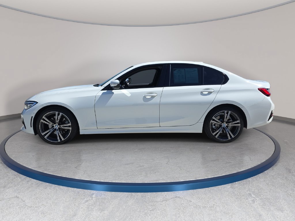 Used 2022 BMW 330i Sedan w/ Premium Package 2 RWD image 9
