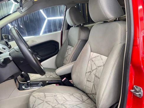 Used 2013 Ford Fiesta SE image 29