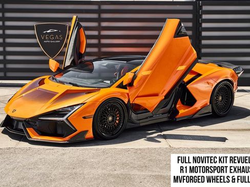 Used 2025 Lamborghini Revuelto AWD/4WD image 1