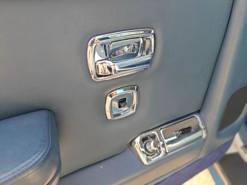 Used 1989 Rolls-Royce Silver Spur image 32