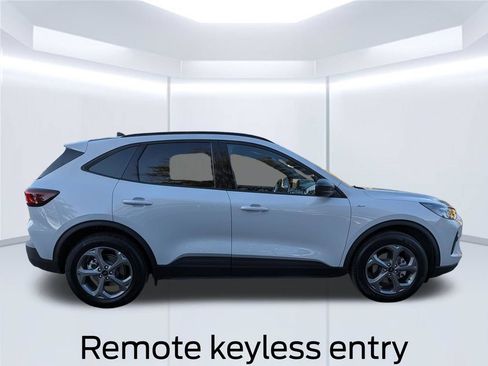 New 2026 Ford Escape ST-Line w/ Tech Pack #1 FWD image 10