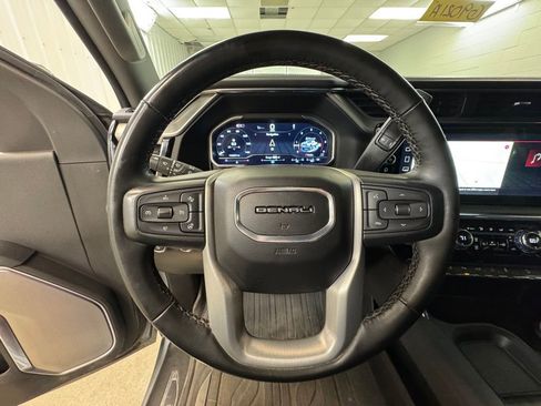 Used 2024 GMC Sierra 3500 Denali w/ Denali Reserve Package AWD/4WD image 34