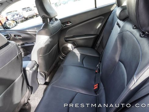 Used 2020 Toyota Prius L Eco image 31