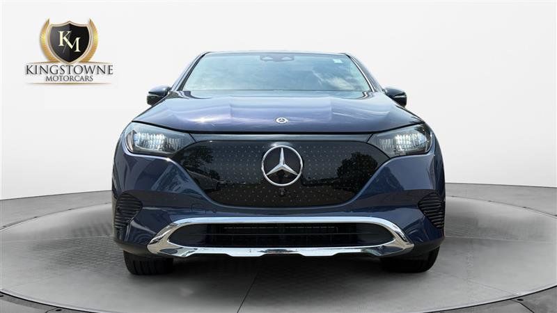 Used 2023 Mercedes-Benz EQE 350+ 4MATIC SUV w/ Exclusive Trim Package image 8