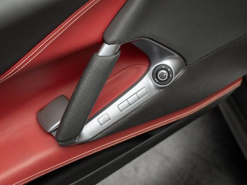 Used 2020 Ferrari 812 Superfast RWD image 17