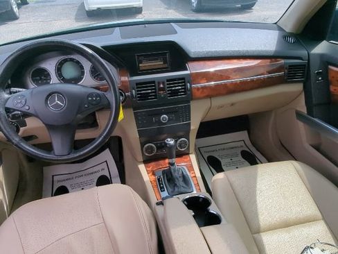 Used 2010 Mercedes-Benz GLK 350 4MATIC image 17