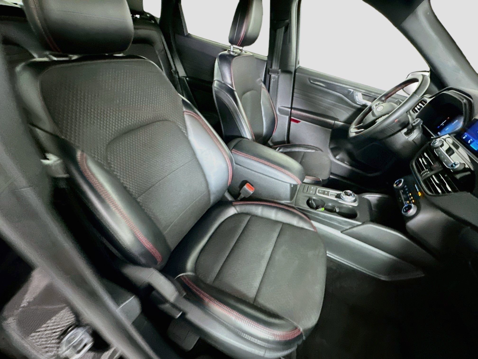 Used 2025 Ford Escape ST-Line FWD image 30