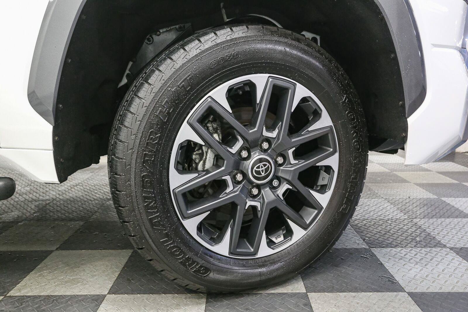 Used 2023 Toyota Tundra Limited w/ Power Package AWD/4WD image 15