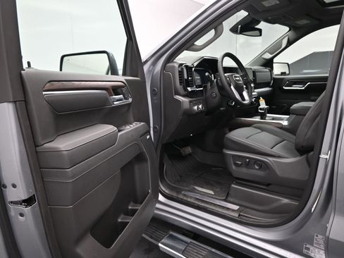 New 2026 GMC Sierra 1500 SLT w/ SLT Premium Plus Package image 11