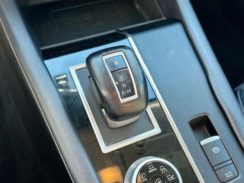 Used 2024 Mitsubishi Outlander SE image 24