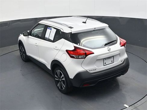 Used 2019 Nissan Kicks SV image 23
