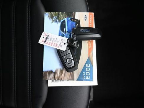 Used 2023 Ford Edge SEL w/ Convenience Package AWD/4WD image 11