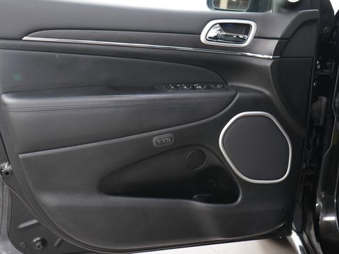 Used 2014 Jeep Grand Cherokee Summit AWD/4WD image 19