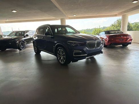 Used 2019 BMW X5 xDrive40i w/ Convenience Package AWD/4WD image 4